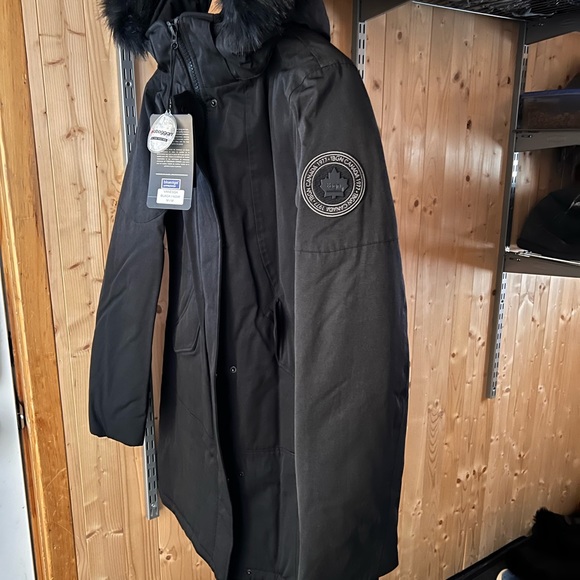 Manteau d’hiver toboggan neuf médium - Picture 2 of 4